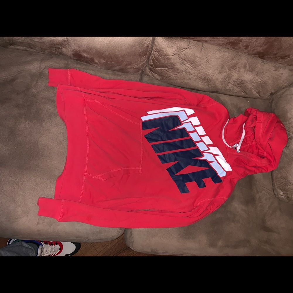 Nike hoodie XL in women’s / M in men’s
